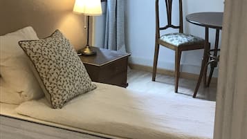 Tabla de planchar con plancha, camas extra, wifi gratis y ropa de cama 