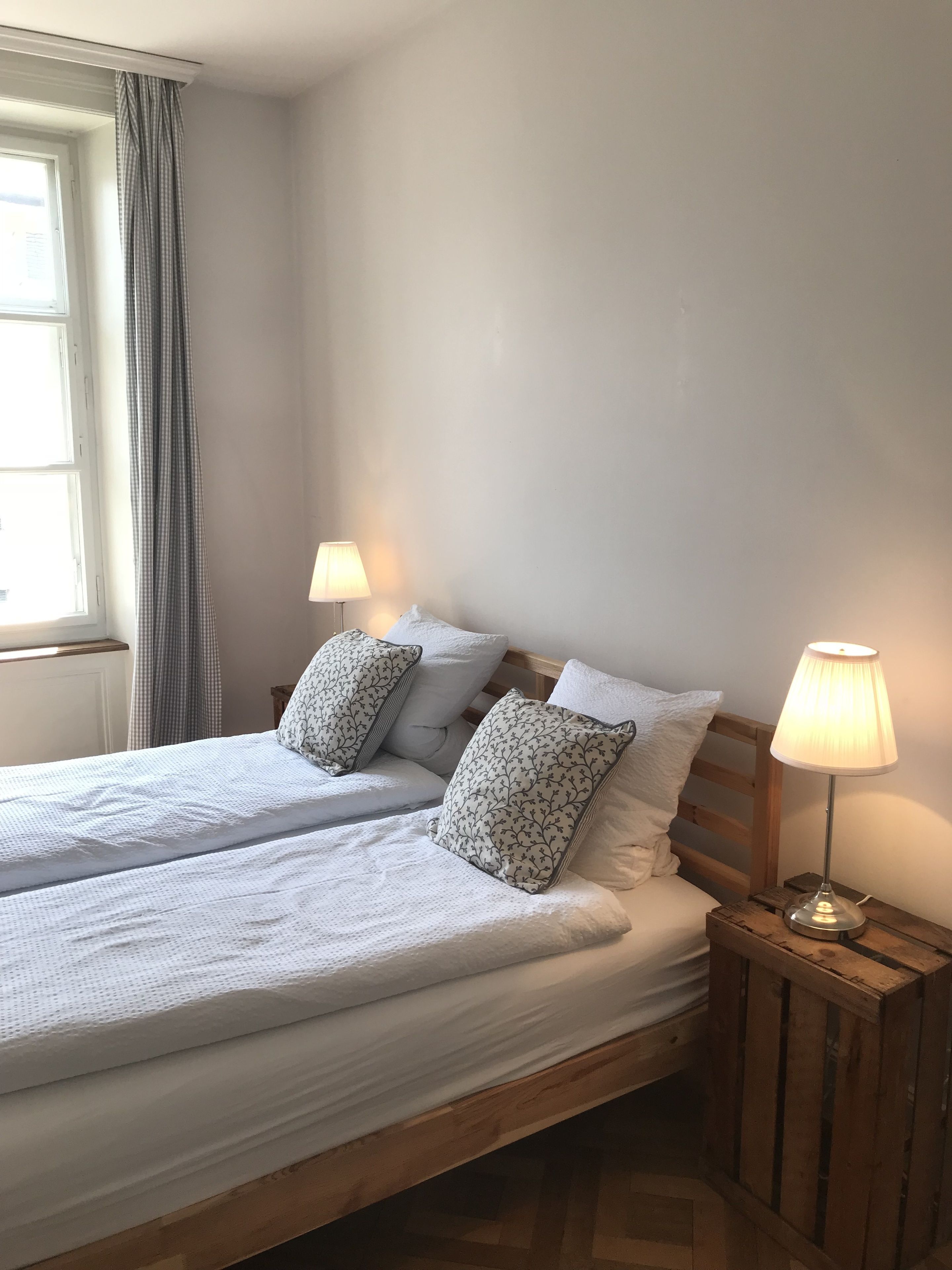 Iron/ironing board, free WiFi, bed sheets