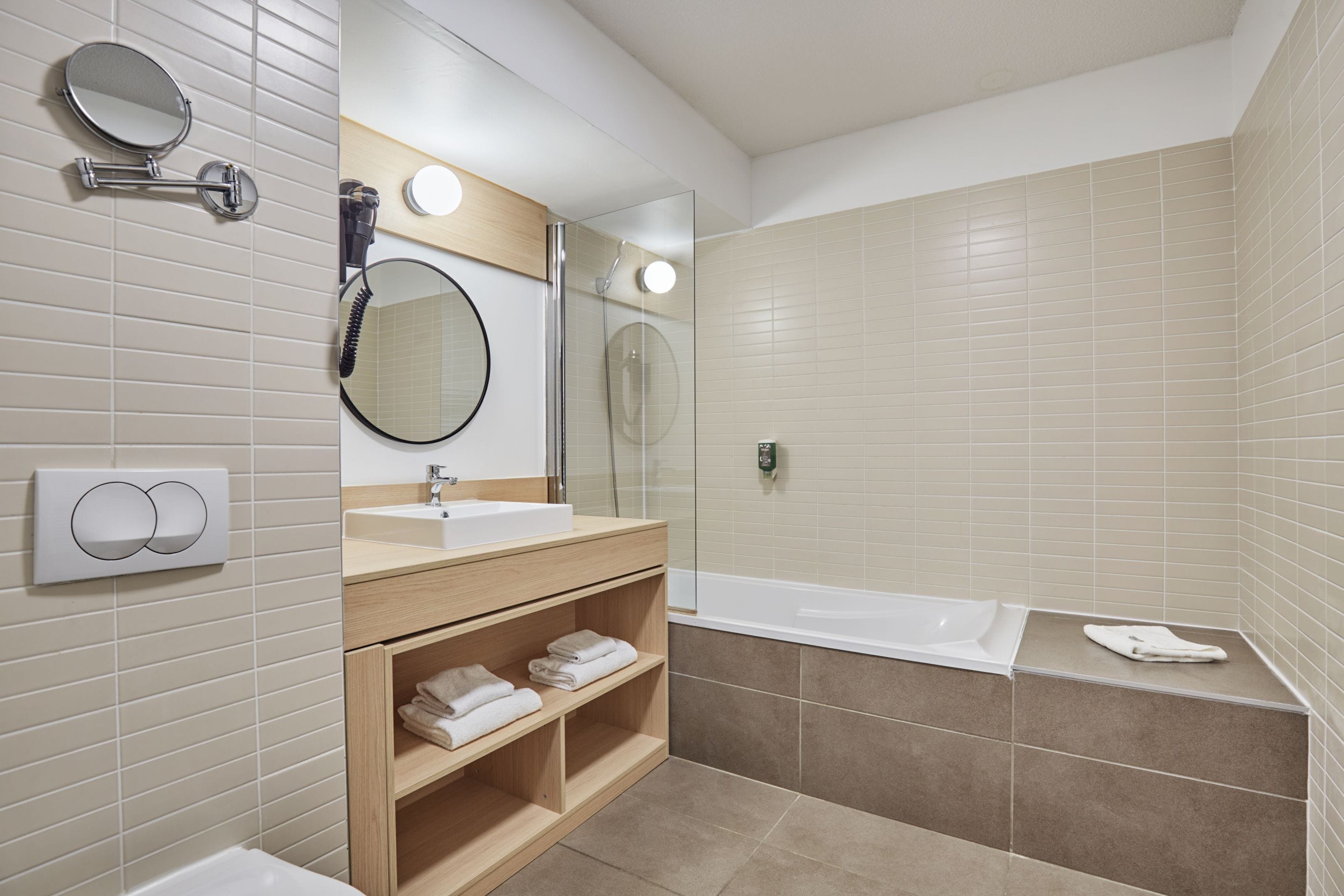Soundproofing, free cots/infant beds, free WiFi, bed sheets