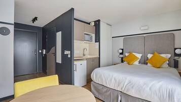 Studio Standard (2 People) | Chambres insonorisées, lits bébé (gratuits), Wi-Fi gratuit