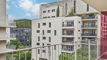 Junior Studio Suite (2/4 People) | Soundproofing, free cribs/infant beds, free WiFi, bed sheets