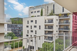 Suite estudio junior (2/4 People) | Insonorización, cunas gratuitas, wifi gratis y ropa de cama