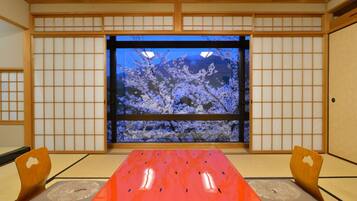 Camera Basic, vista fiume (Japanese Style, 12 tatami mats) | Biancheria da letto di alta qualità, copriletto in piuma