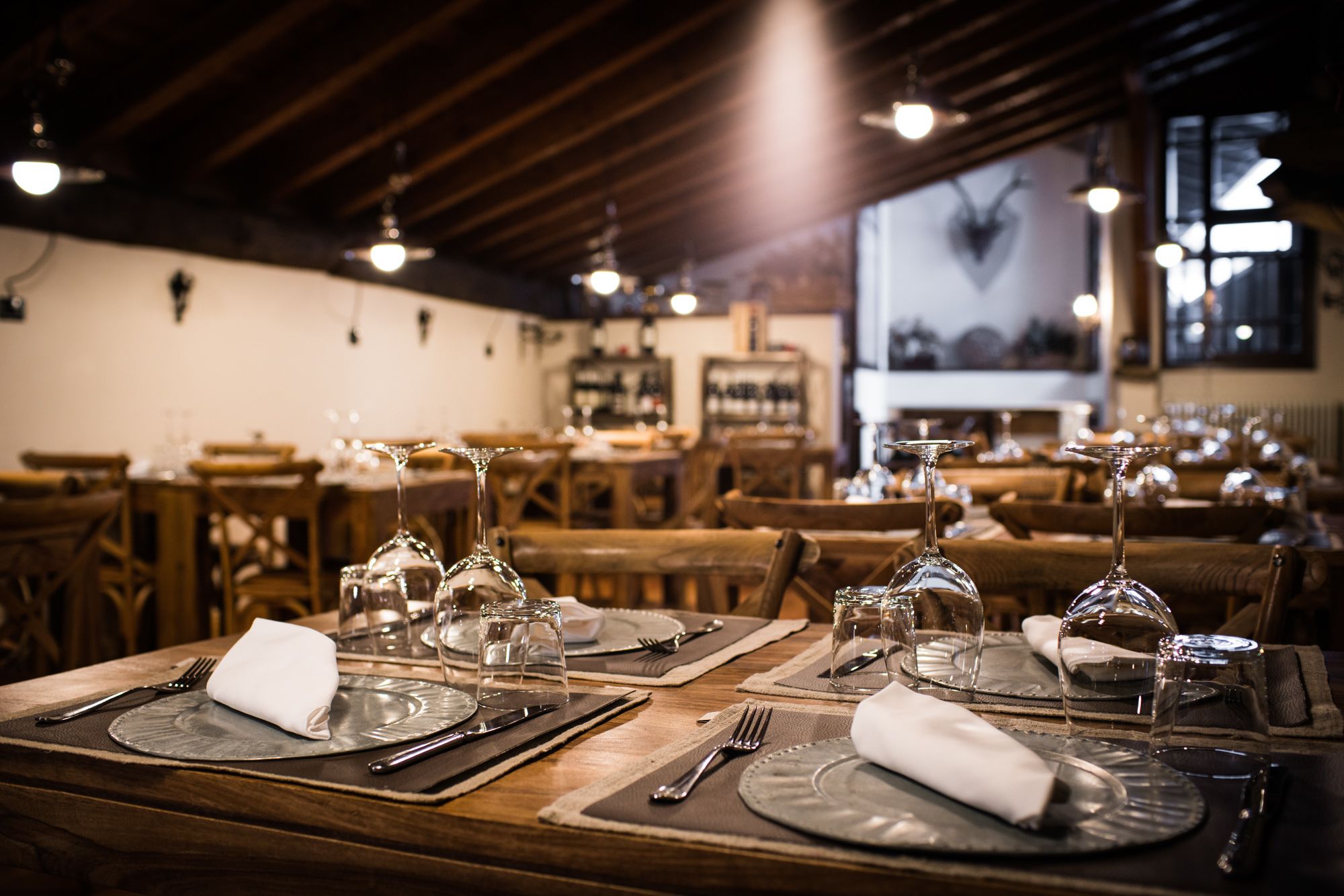 Servizio di colazione, pranzo, cena e brunch