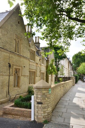 Exterior - Arch hotel (London)