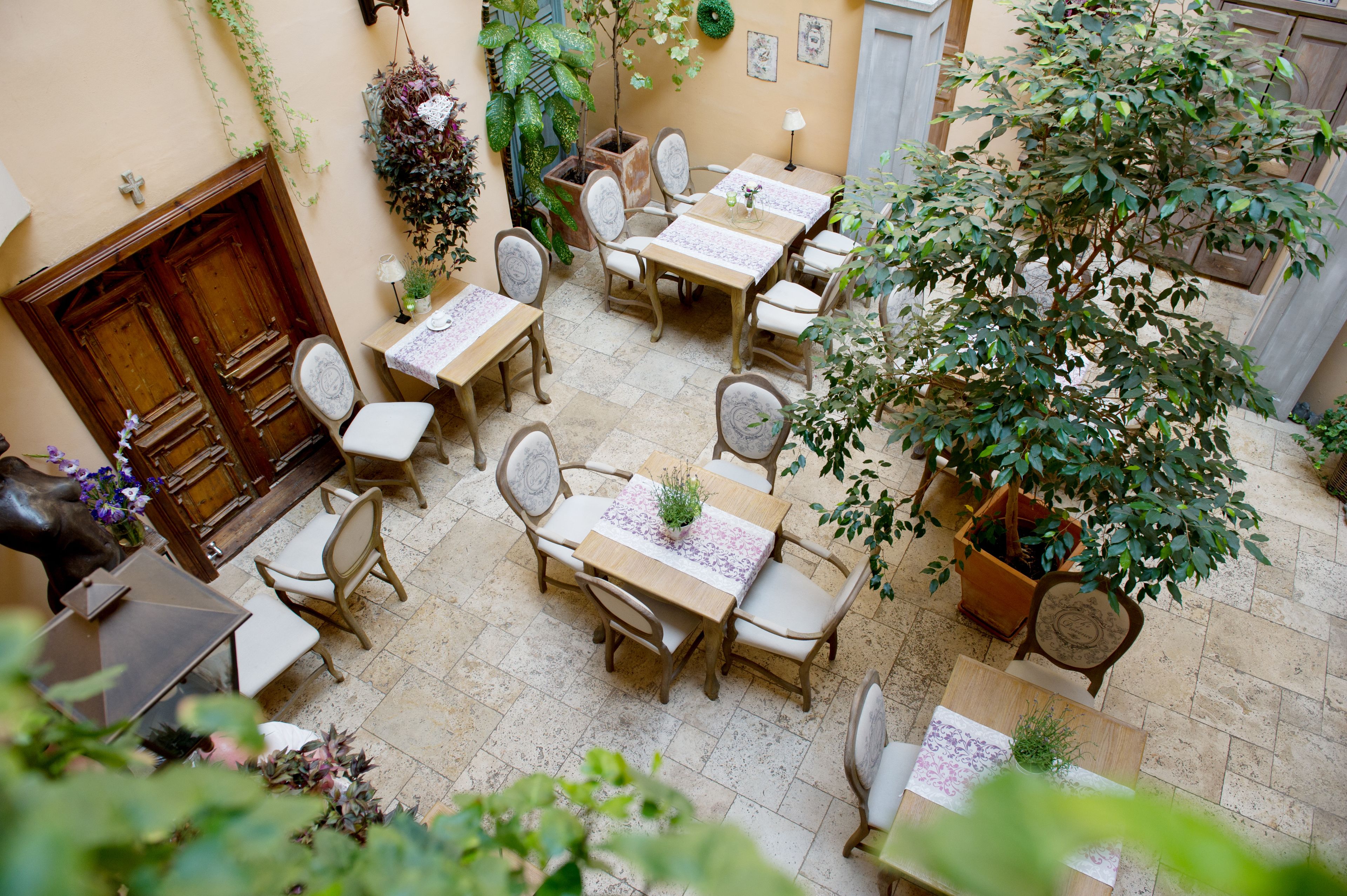 lunch, dinner served; mediterranean cuisine, al fresco dining