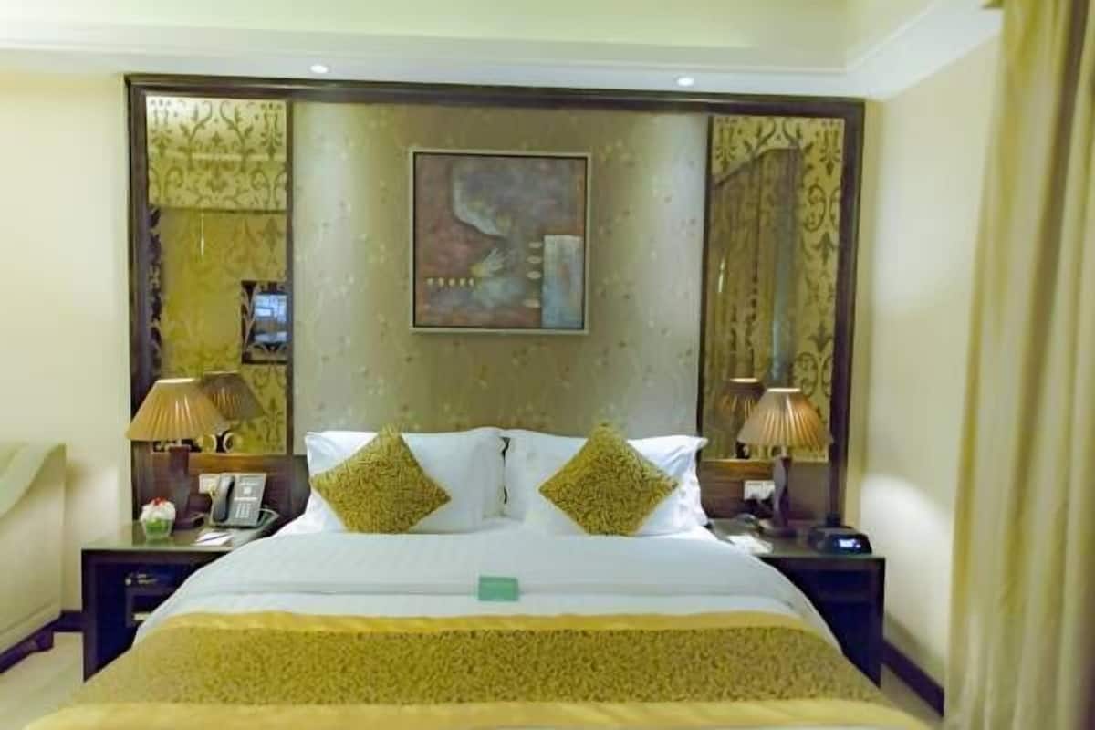 1 bedroom, minibar, in-room safe, desk