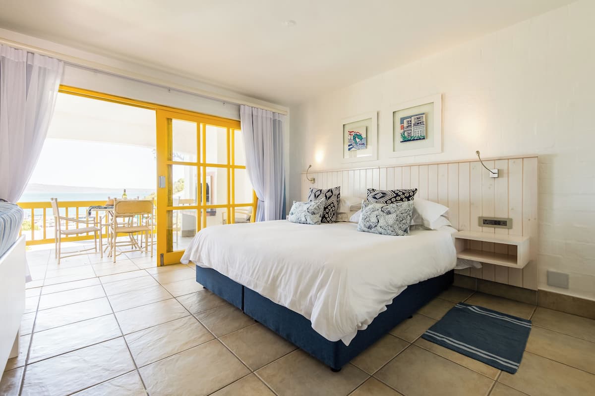Hillside 1 Bedroom Kaliva | 1 bedroom, in-room safe, individually decorated, individually furnished