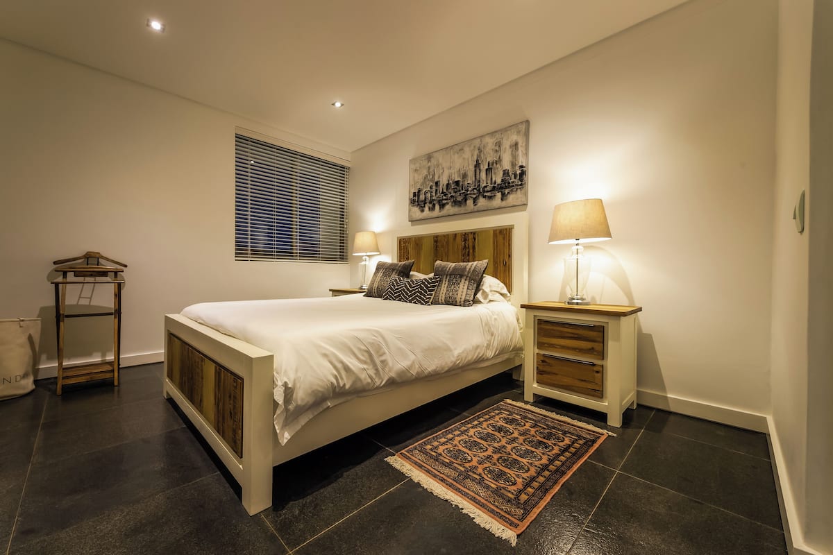 Marina 2 Bedroom Apartment | 客房內保險箱、熨斗/熨衣板、無線上網、獨特裝潢