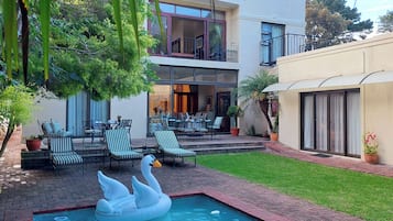Quarto casal | Vista para o jardim