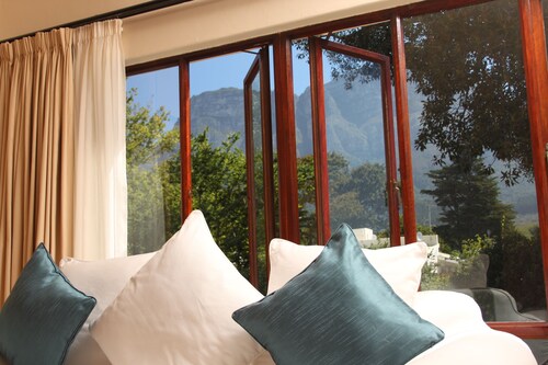 Riversong Guest House