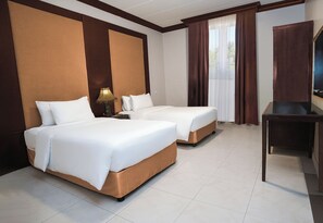 Minibar, in-room safe, rollaway beds, free WiFi