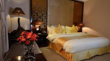 Standard Room, 1 King Bed