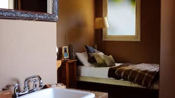 Suite Junior | Seprai premium, selimut bulu angsa, dan didekorasi berbeda-beda