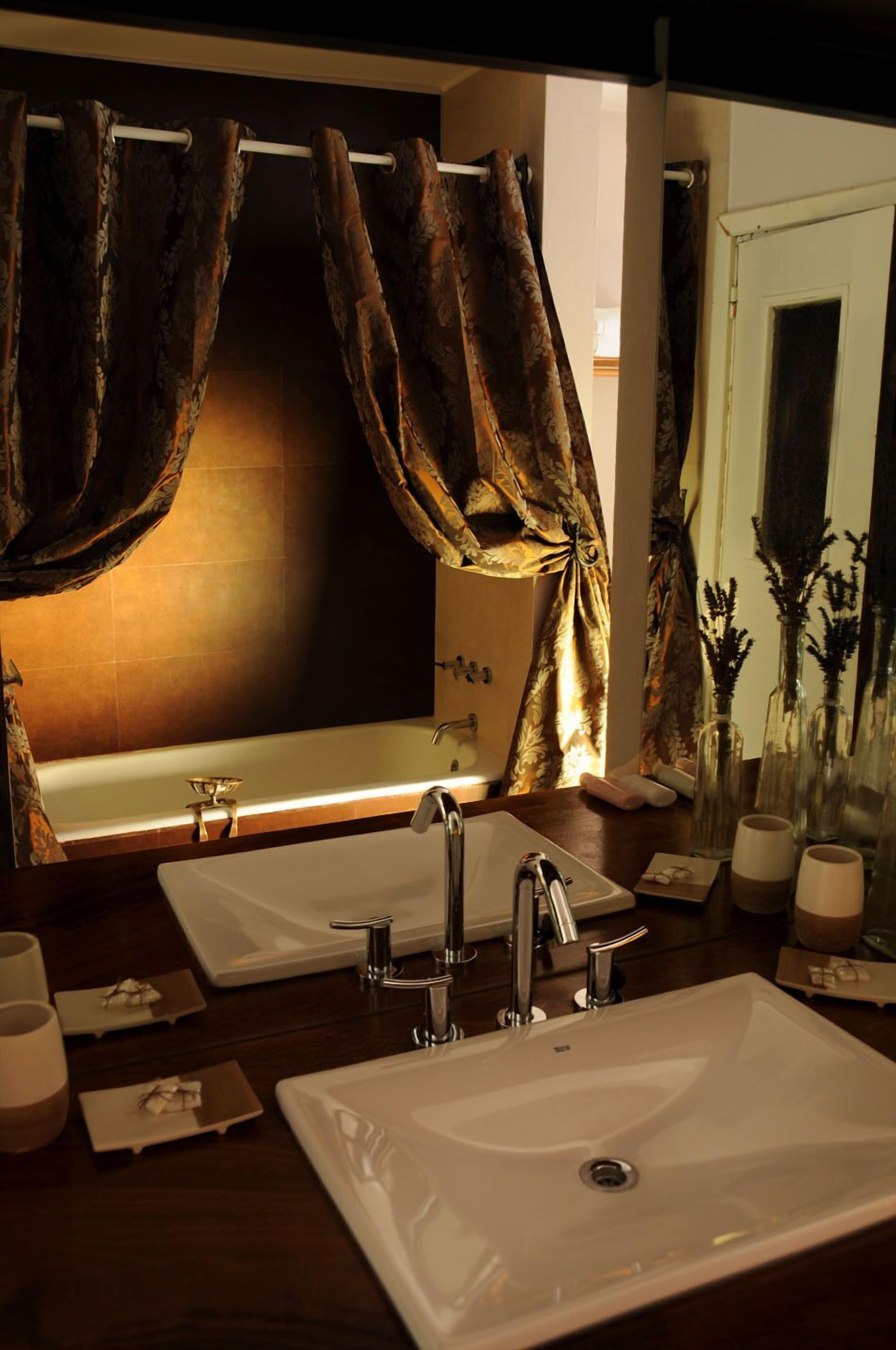 Photo - Los Juncos Patagonian Lake House