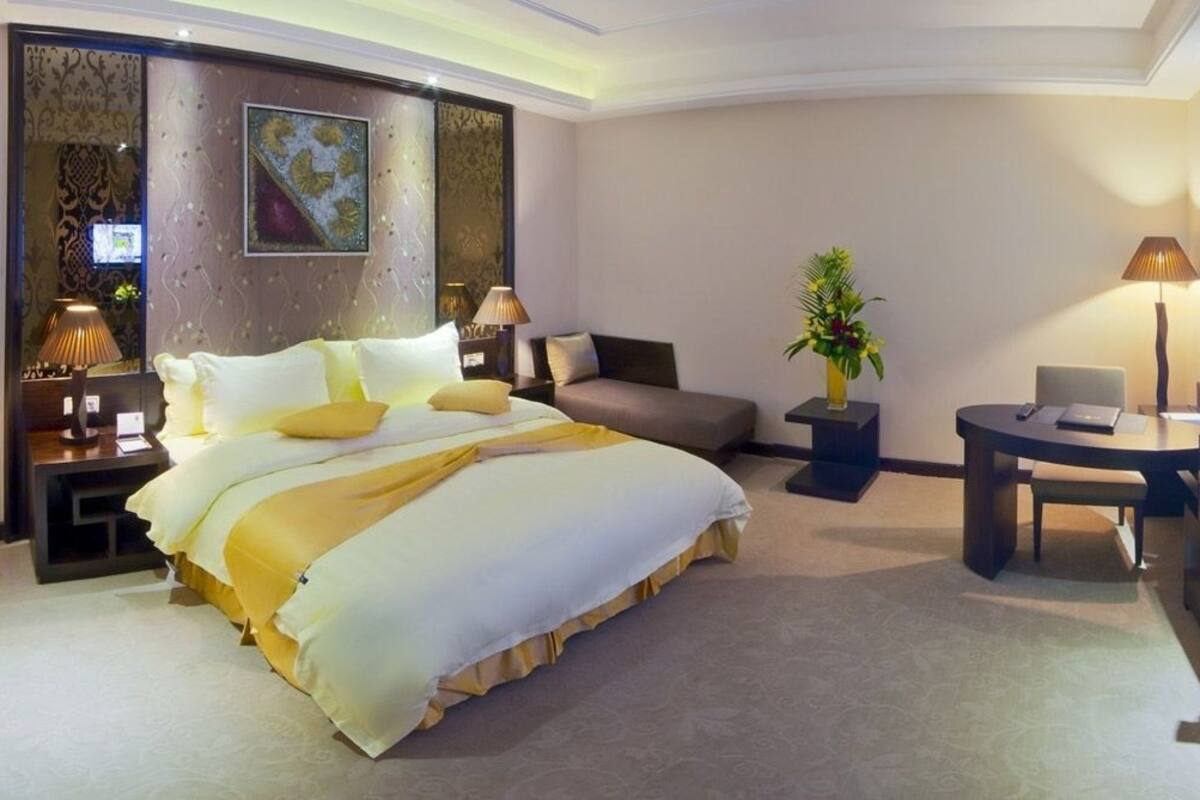 Premium bedding, memory foam beds, in-room safe, blackout drapes