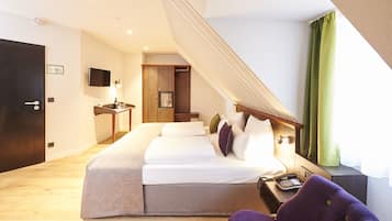 Comfort-Doppelzimmer | Hochwertige Bettwaren, Minibar, Zimmersafe, individuell dekoriert