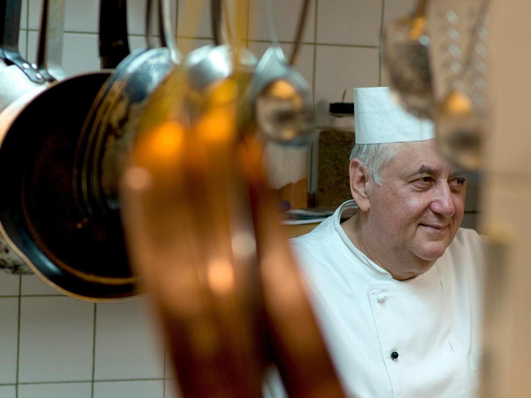 breakfast, lunch and dinner served