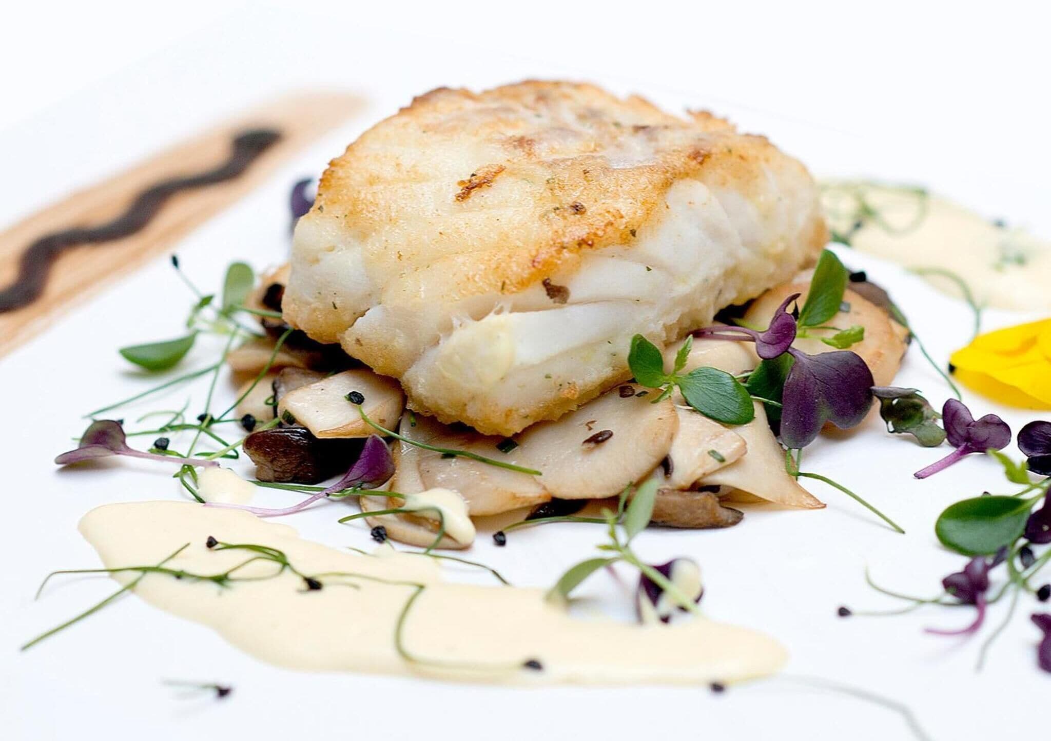 breakfast, lunch and dinner served