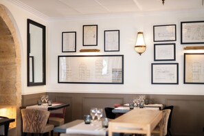 Café da manhã, almoço e jantar; culinária regional