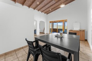 Comfort-Apartment, Hügelblick | Wohnbereich