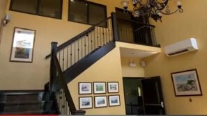 Interior - Midland Inn & Suites (Midland)
