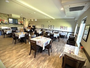 Breakfast area - Midland Inn & Suites (Midland)