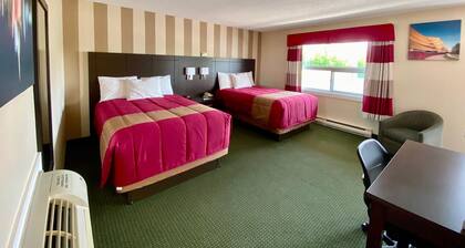 Colonial House Motor Inn