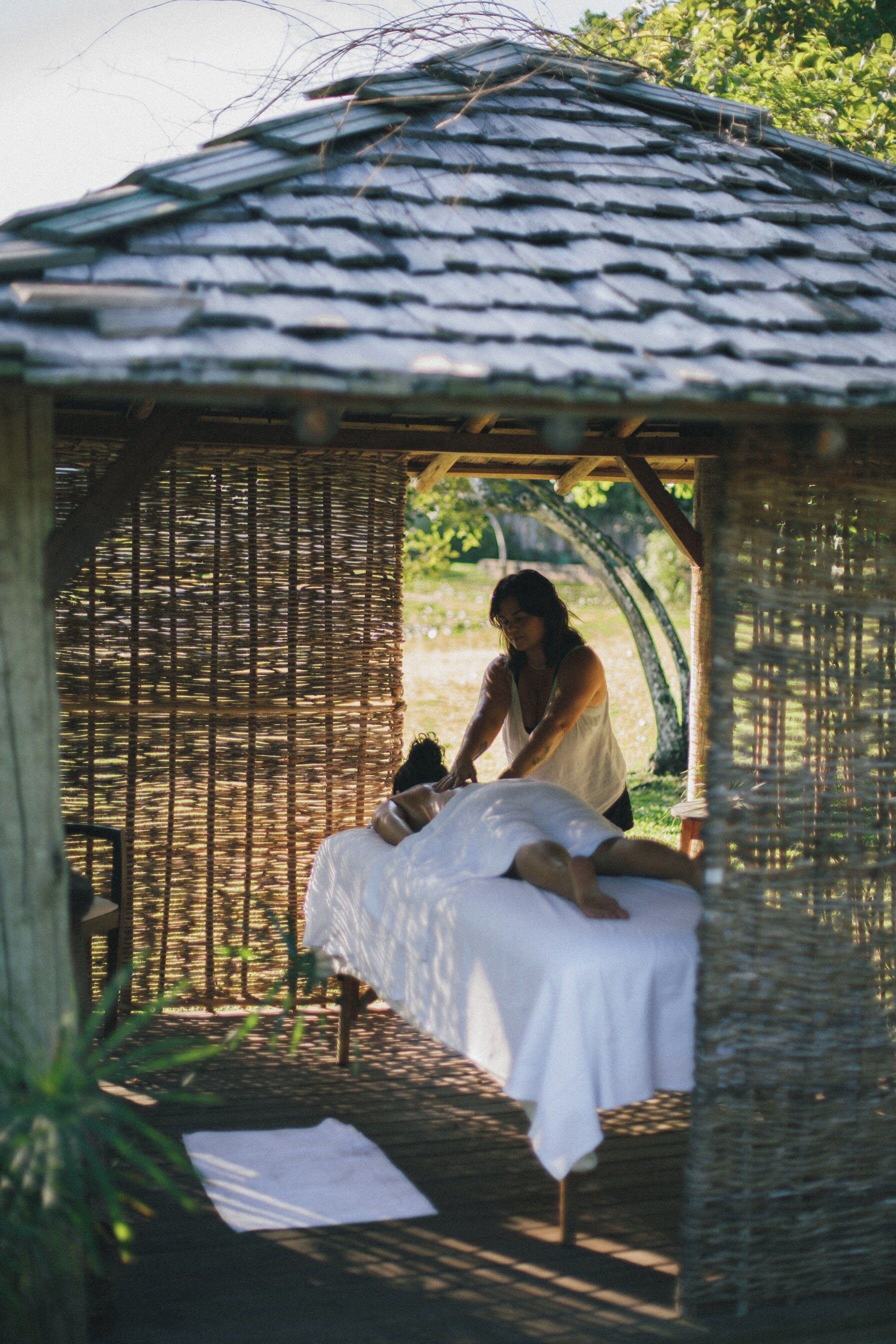 Deep-tissue massages, Thai massages