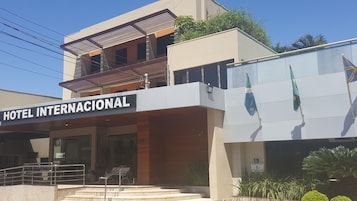 Fachada da propriedade