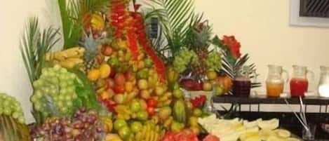 Desayuno buffet incluido todos los días