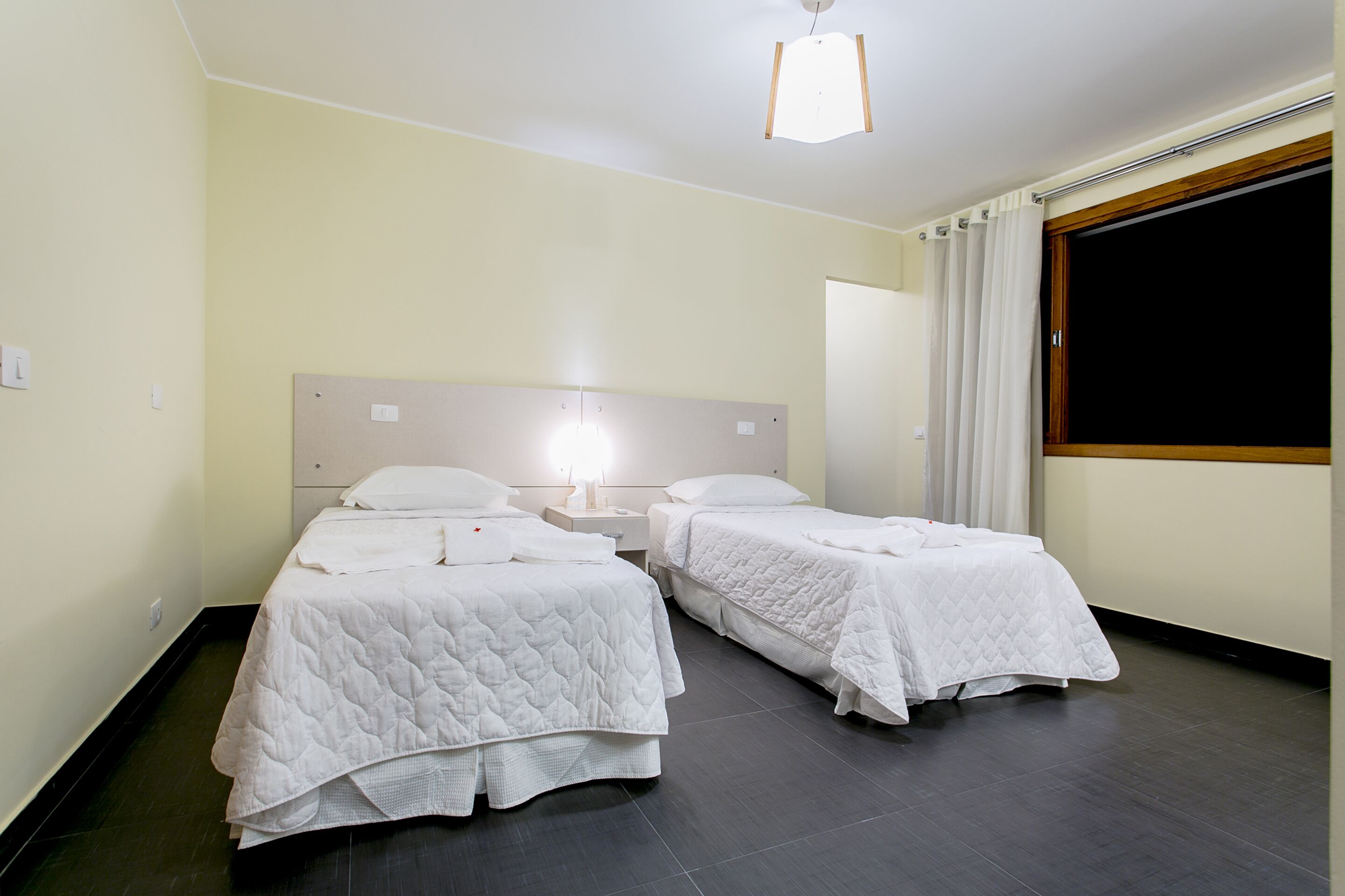 suite (quadruple) | 2 bedrooms, premium bedding, blackout curtains, soundproofing