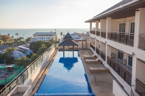 Collection O Sea Terrace