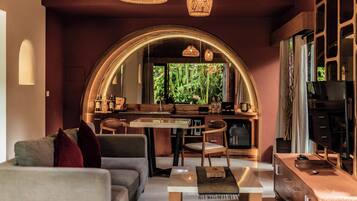 Grand One Bedroom Villa with Private Pool | Eigene Kochnische | Mini-Kühlschrank, Mikrowelle, Geschirrspüler, Wasserkocher