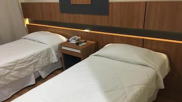 高档床上用品、羽绒被、加厚床垫、迷你吧