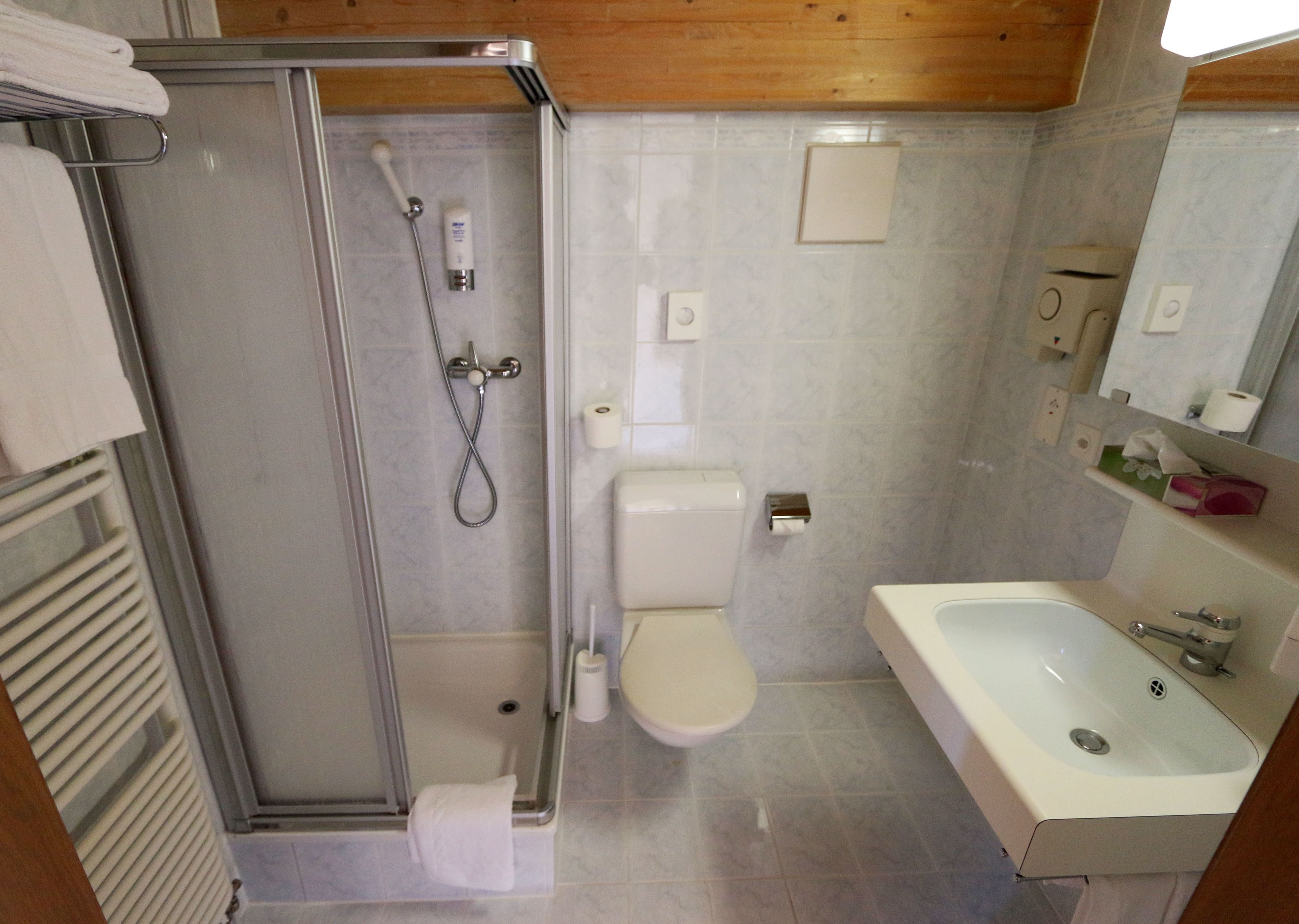 triple room, balcony | bathroom | free toiletries, hair dryer, towels