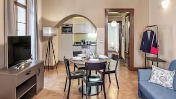 Appartamento, 2 camere da letto | Area soggiorno | TV a schermo piatto, Netflix