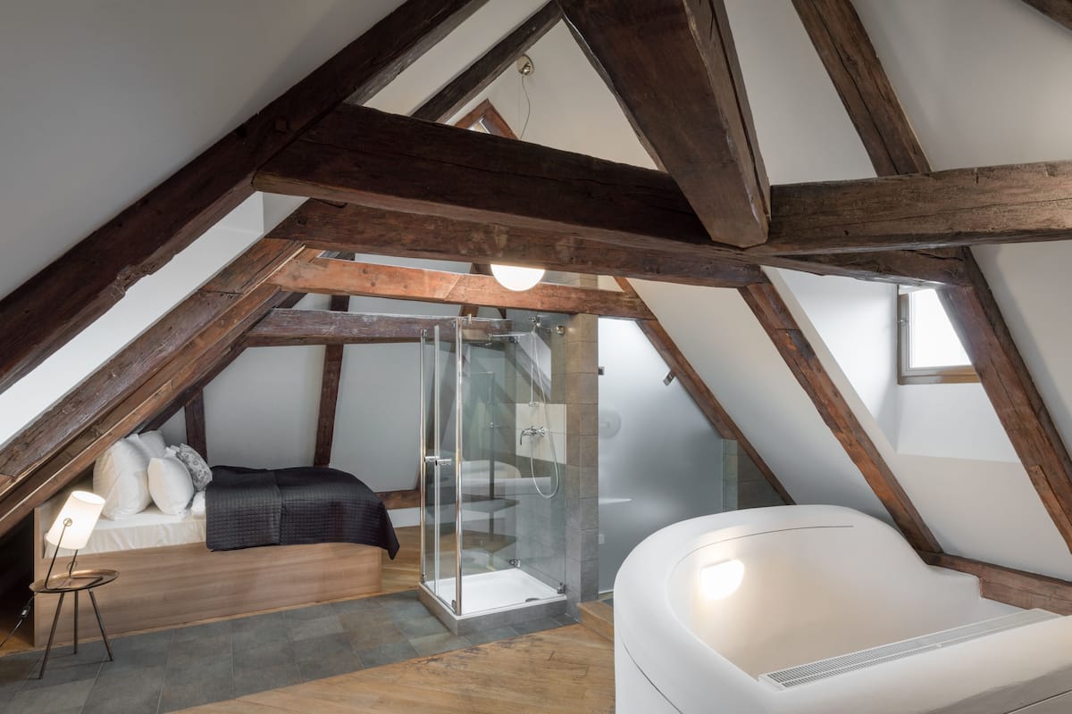 Appartement, 1 slaapkamer (Duplex - 3rd floor) | Hypoallergeen beddengoed, individueel gedecoreerd