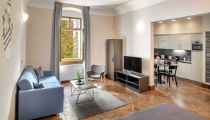 Hypo-allergenic bedding, individually decorated, individually furnished - 3 Epoques Apartments by Adrez Living (Prague)
