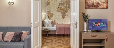 아파트, 침실 1개 (North America) | 거실 공간 | 평면 TV