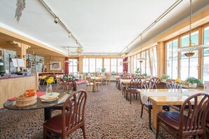 Restaurant - Hotel Mira (Tujetsch)