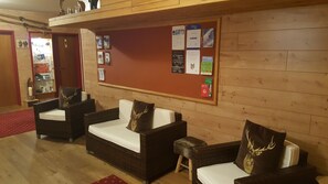 Lobby lounge - Hotel Mira (Tujetsch)