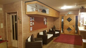 Lobby lounge - Hotel Mira (Tujetsch)