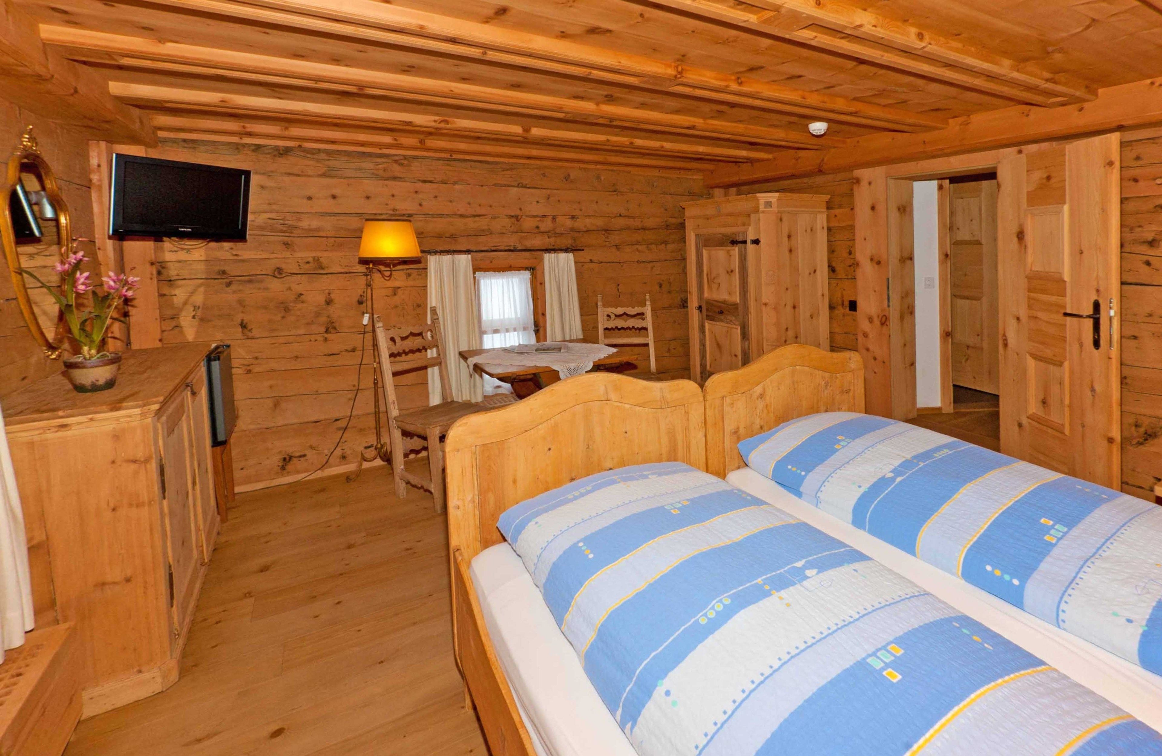 1 bedroom, in-room safe, individually decorated, free wifi