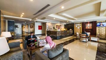 Área de estar no saguão