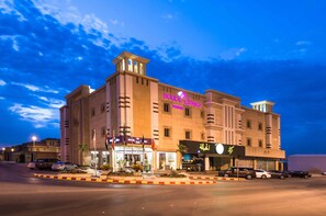 Front of property - evening/night - Boudl Al Fakhria (Unaizah)