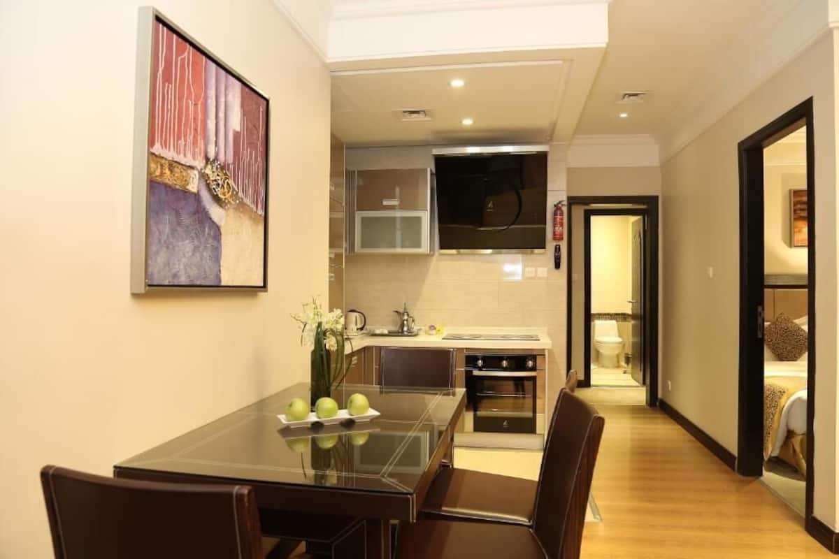 Caixa forta a l'habitació, planxa i posts de planxar i wifi gratuïta