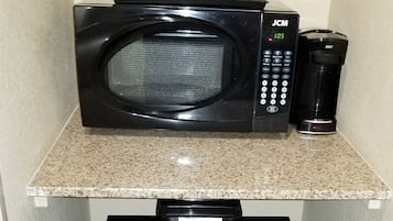 Mini-refrigerator
