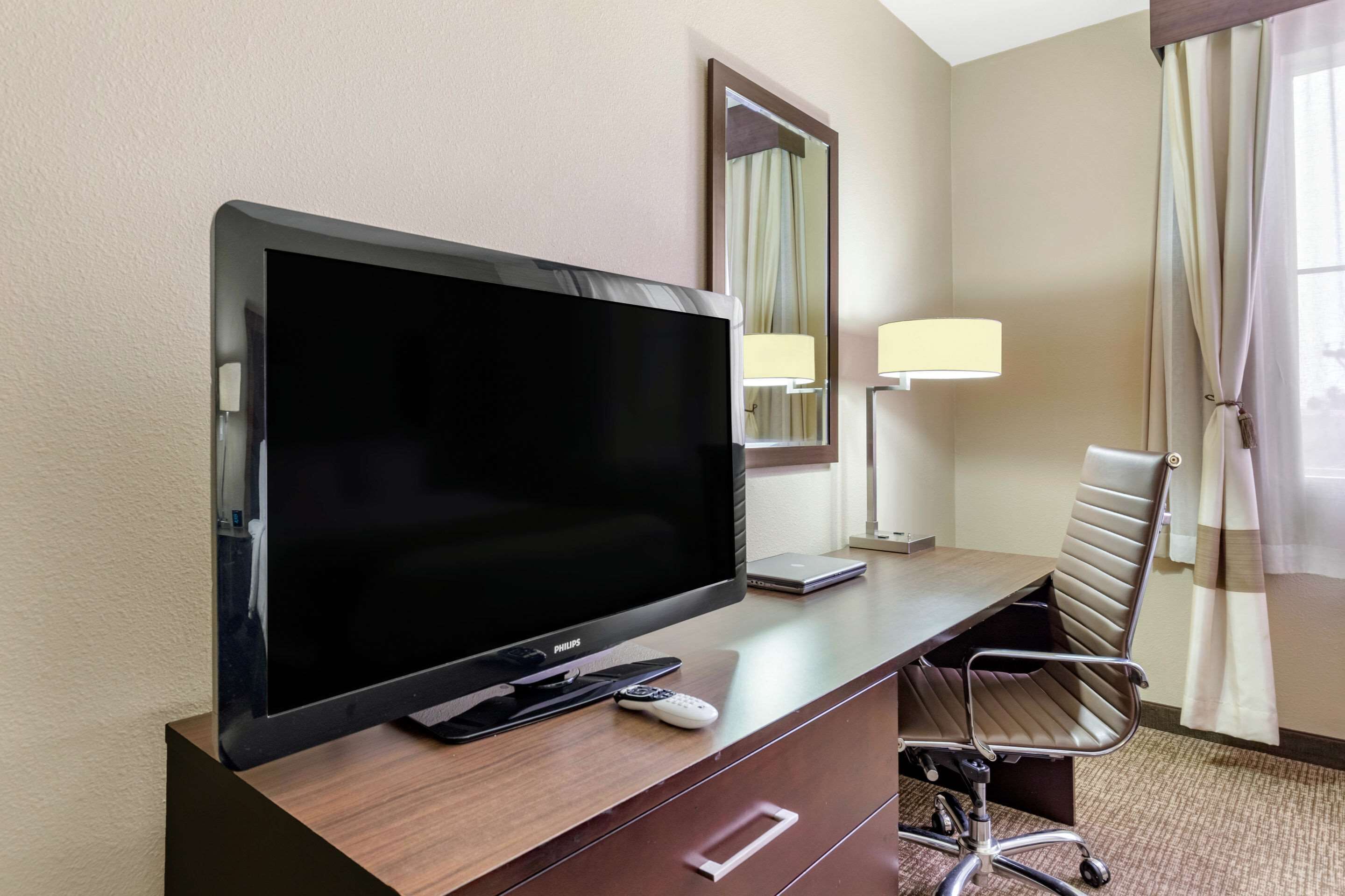 standard room, 2 queen beds, non smoking | egyptian cotton sheets, premium bedding, down duvets, pillow-top beds