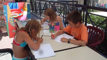 Área de juegos infantiles al aire libre